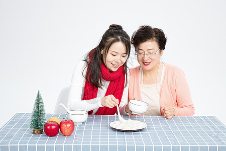 幸福母女吃汤圆图片