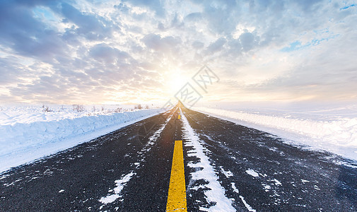 雪地公路背景图片