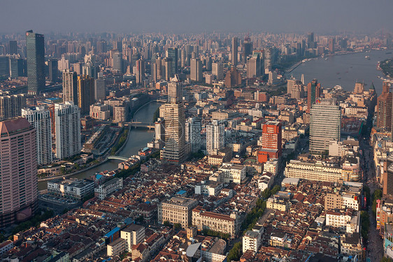 上海黄浦江城市建筑群图片