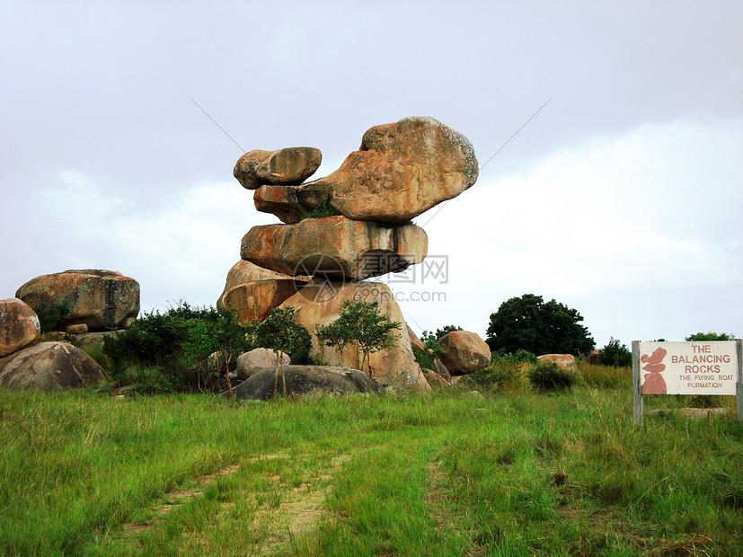 津巴布韦风景天然的平衡石图片