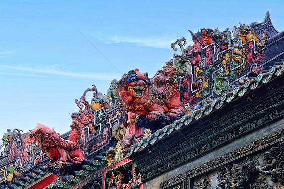 陈家祠传统的屋檐祥狮雕塑图片