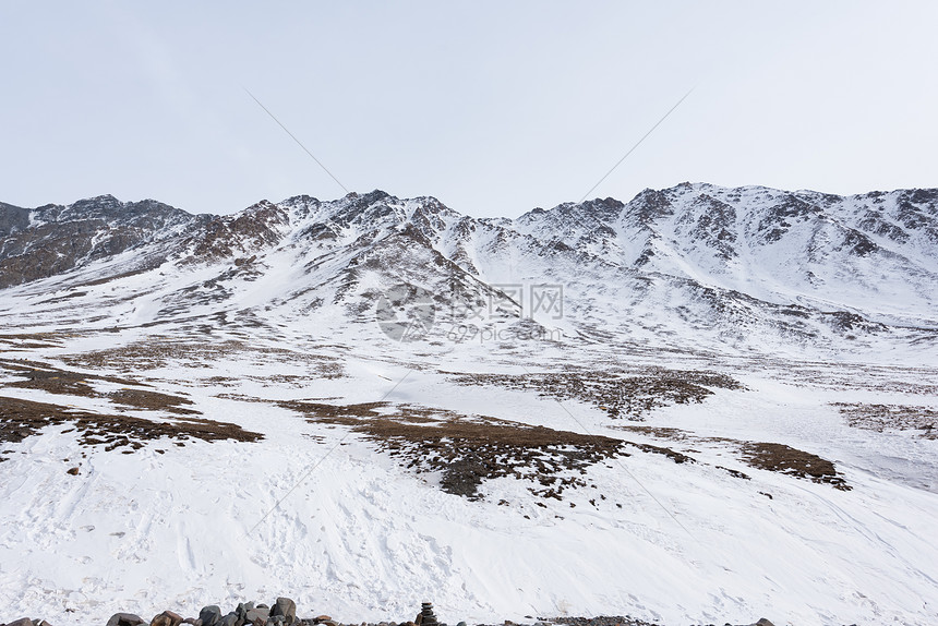 青海岗什卡雪峰图片