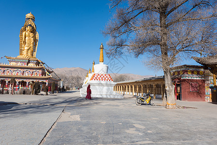 寺庙和尚青海吾屯下寺背景