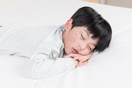 儿童睡觉居家白床单高清图片