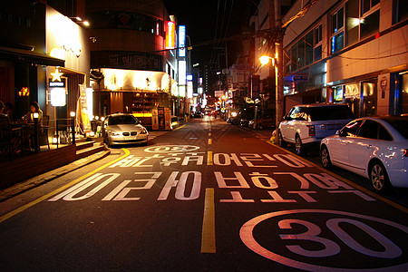 繁华街景韩国首尔街道夜景背景