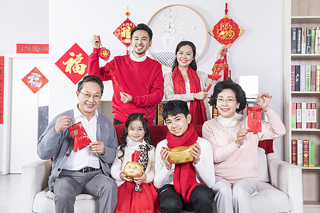 新年一家人拜年图片