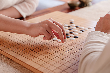 下棋手部特写图片