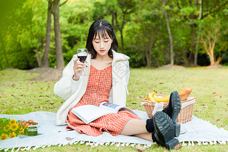 文艺女性野餐高清图片