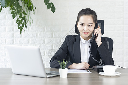 商务女士商务女性接电话客服背景