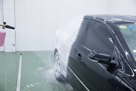 喷洗汽车肥皂沫图片