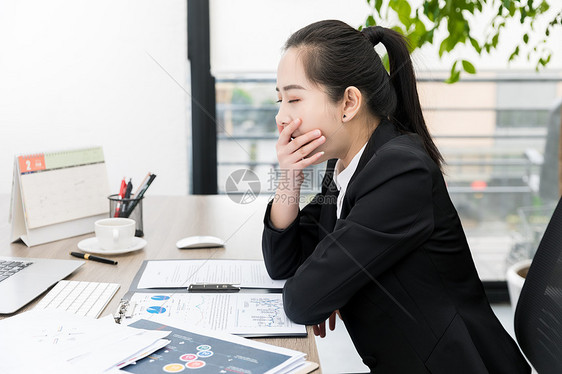  女性商务职场疲劳图片