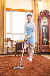 保洁员清洁地毯高清图片