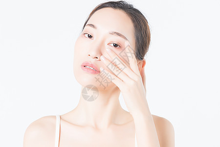 放开胸怀的年轻性感美女