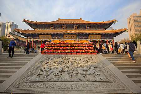 长安广场西安大兴善寺大雄宝殿背景