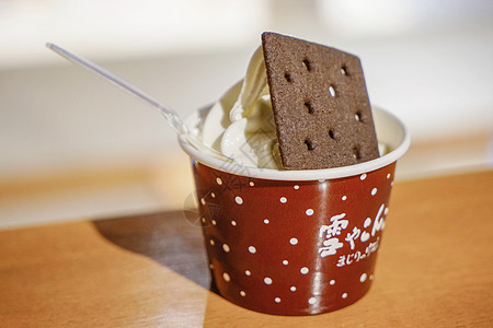 日式零食白色恋人冰淇淋背景