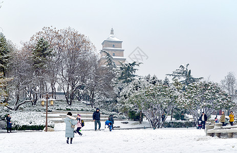 西安大雁塔雪景高清图片