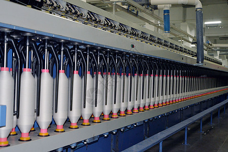 现代纺织厂纺纱机清棉高清图片素材