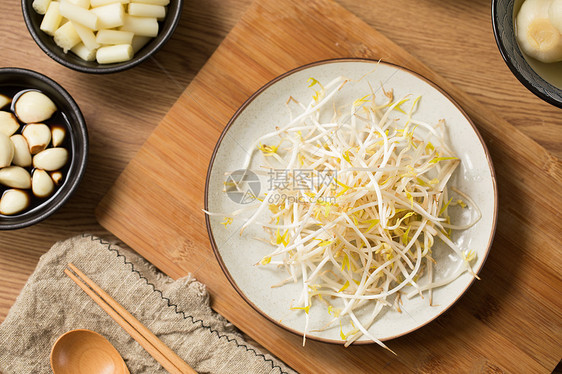 新鲜绿豆芽图片