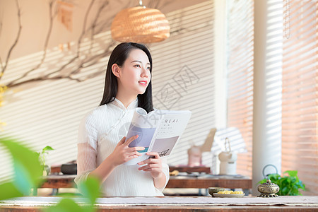 古风美女看书图片