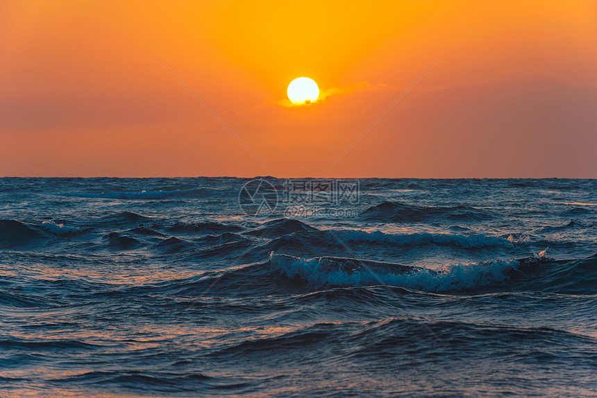 海边落日图片