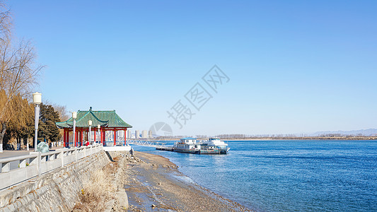 鸭绿江码头背景图片