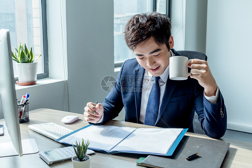 商务男性职场办公图片