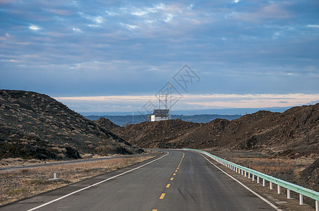 新疆公路交通背景