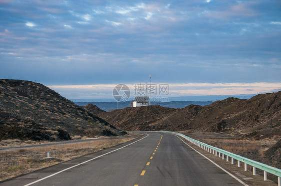 新疆公路交通图片