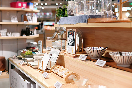 商场现代日式餐具图片