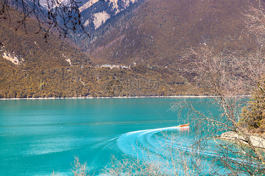 西藏林芝巴松措湖风景图片