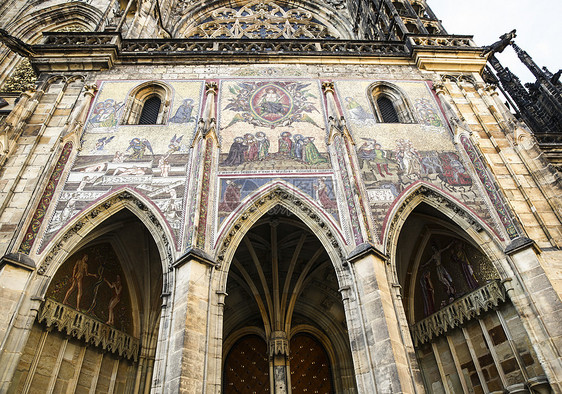 布拉格城堡圣维塔大教堂哥特式拱门图片