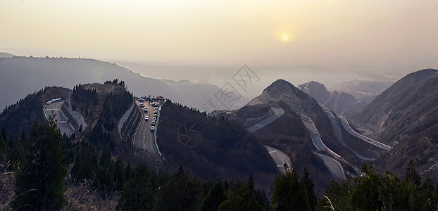 开车去旅游西安最美观光盘山路背景