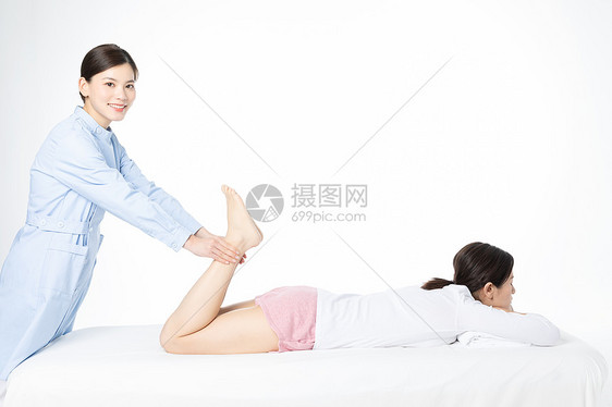 女性腿部按摩图片