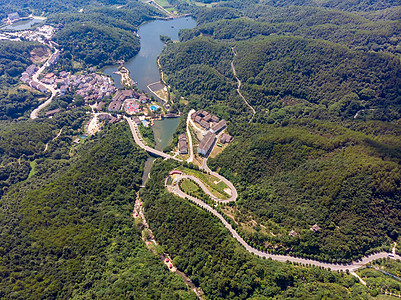 风景俯瞰蜿蜒曲折的盘山公路背景