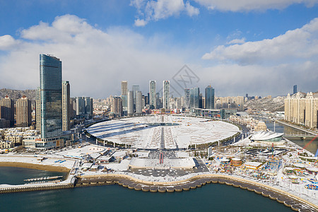 航拍大连星海广场雪景图片