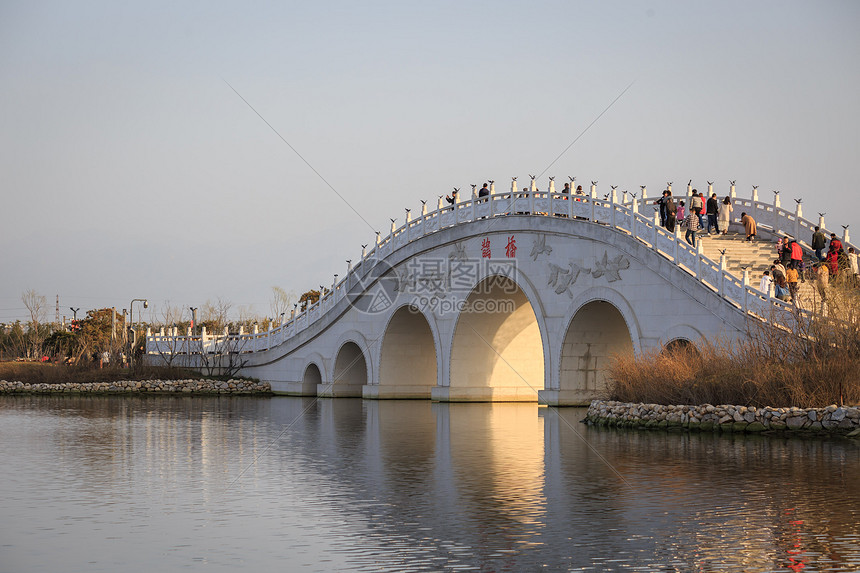 西安昆明池遗址公园鹊桥