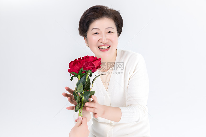 为中老年女性送花图片