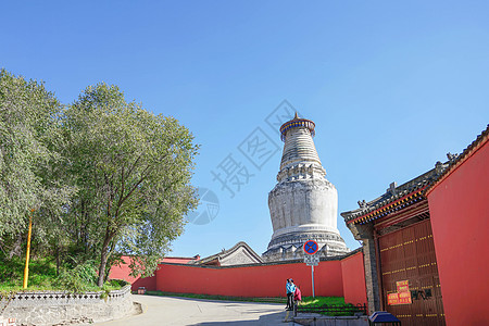 寺庙建筑群五台山白塔背景