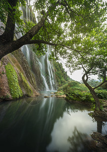 三叠瀑布雨林瀑布背景