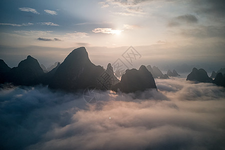 气势桂林兴坪相公山日出云海风光背景