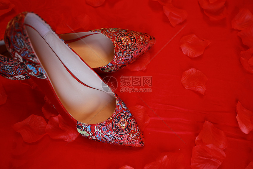 中国风婚鞋图片