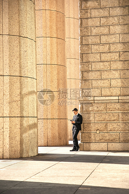 年轻商务男士图片