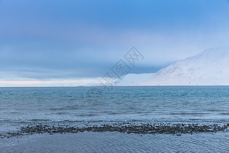 北极壮观的冰原雪山高清图片