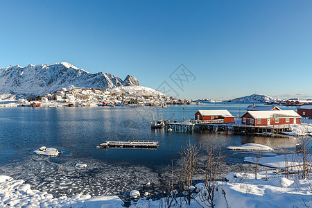 北极圈冬季罗弗敦群岛雷纳渔村风光图片
