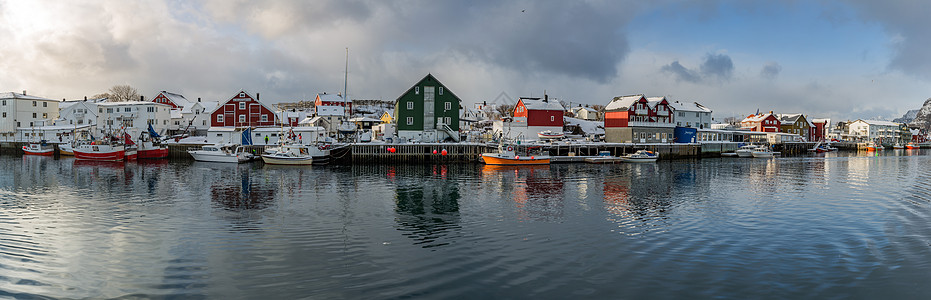 碧罗雪山挪威罗弗敦群岛世界文化遗产Nusfjord渔村背景