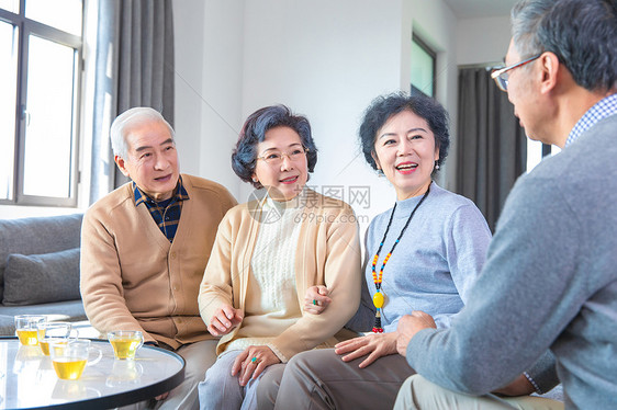 中老年人聚会图片
