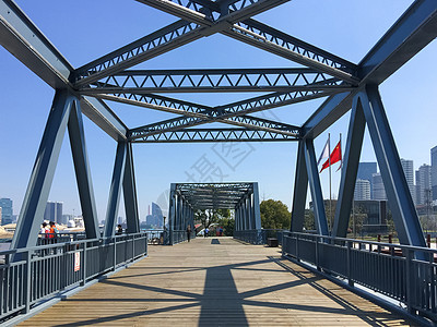 上海浦东陆家嘴滨江步道桥地标高清图片素材