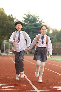 小学生奔跑背景图片