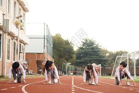 小学生奔跑校园奔跑小学生高清图片