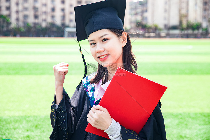 女大学生毕业加油手势图片